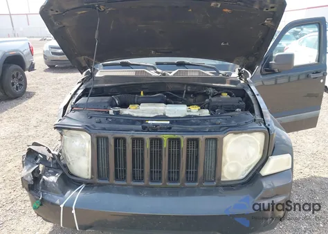 2010 Jeep Liberty Sport from USA, damaged, VIN 1J4PP2GK9AW117730